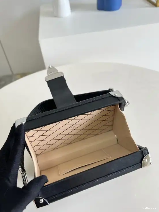 First bag ru LOUIS VUITTON MALLE PETITE 0616